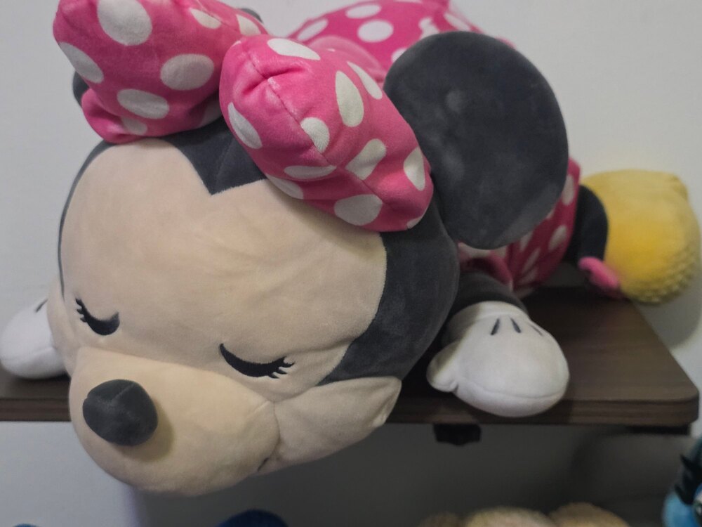 Disney Store Minnie Mouse "Cuddleez" Large Plush